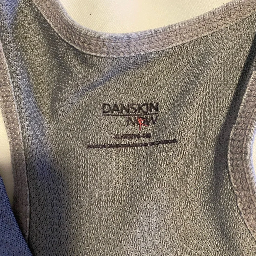 ATHLETIC WORKOUT GYM TOPS 2 NWOT - Picture 6 of 7